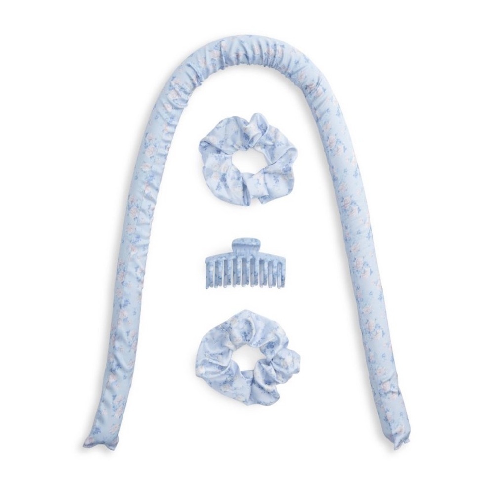 LoveShackFancy X Goody Heatless Curler Set in Everblooming Rosettes - Picture 3 of 6